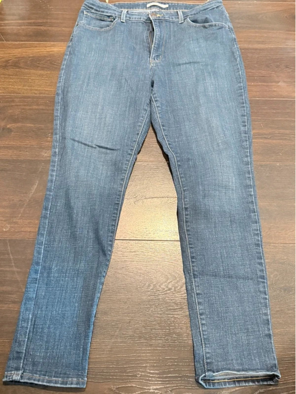 Levi’s 721 High Rise Skinny Women’s Jeans Size 33 W33 L30 1360